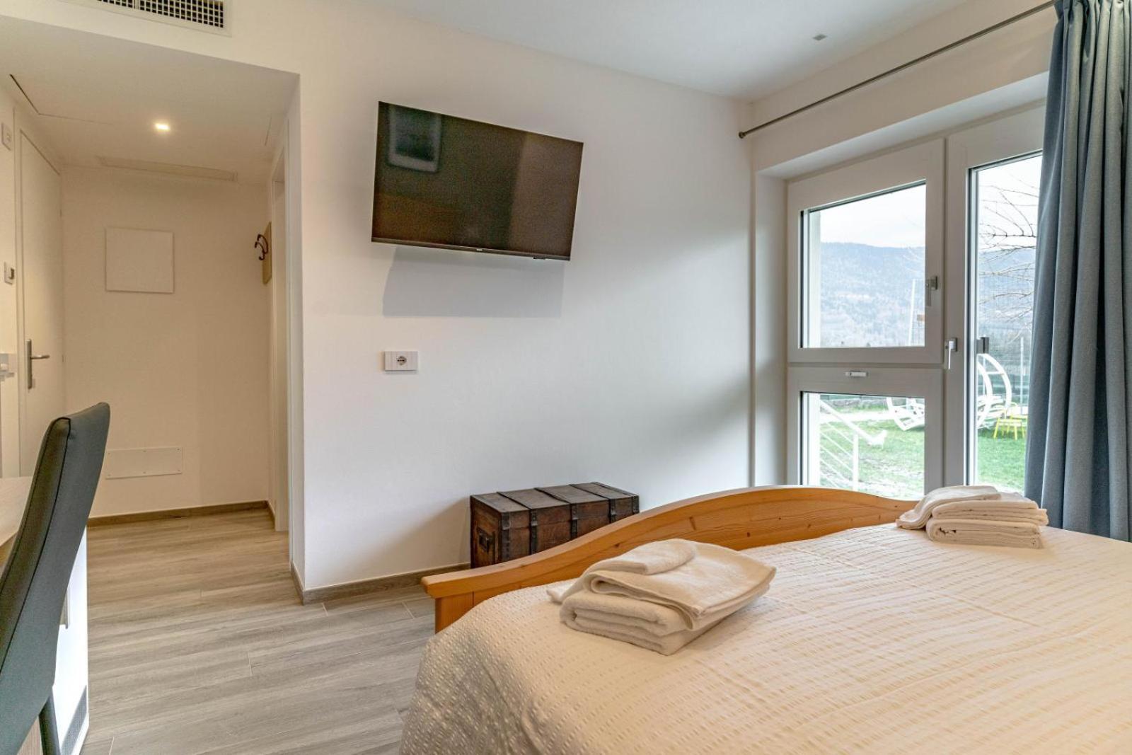 B&B A Un Passo Dal Lago, Caldonazzo Bagian luar foto