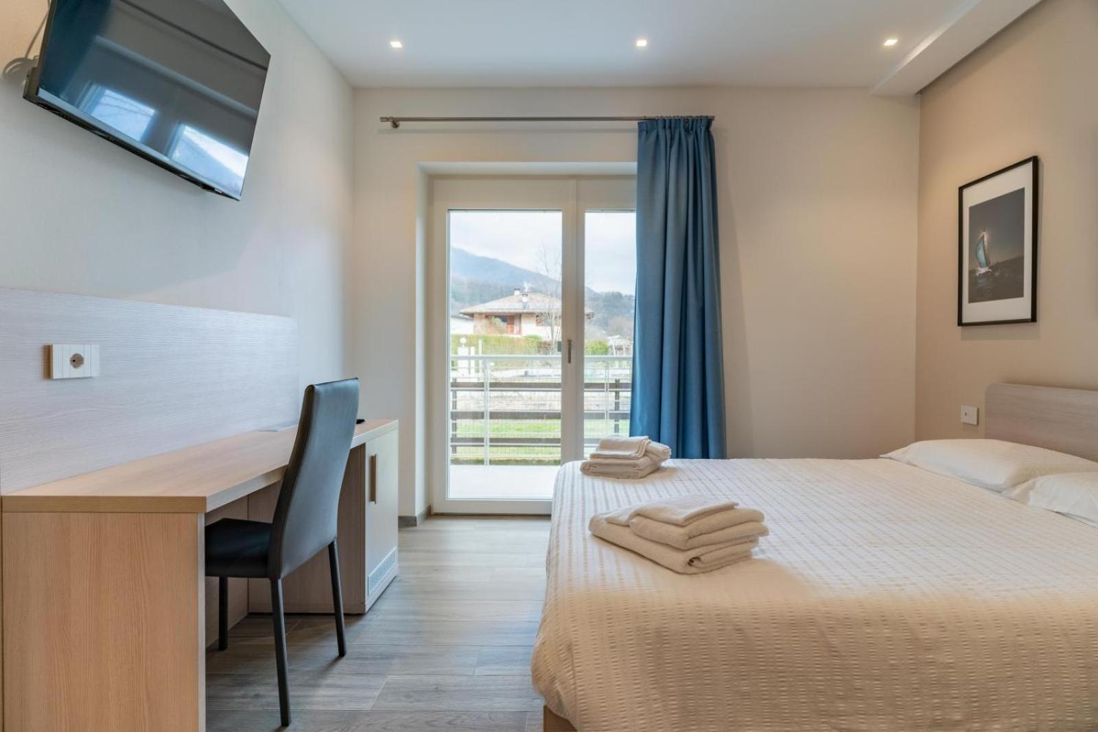 B&B A Un Passo Dal Lago, Caldonazzo Bagian luar foto